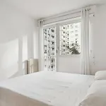 Nice And Bright Flat Near Eiffel Tower