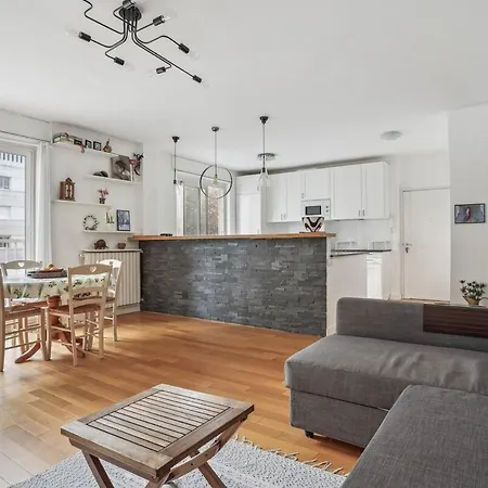 And Bright Flat Near Eiffel Tower Apartment *