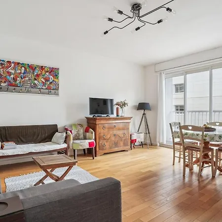 And Bright Flat Near Eiffel Tower Apartment *